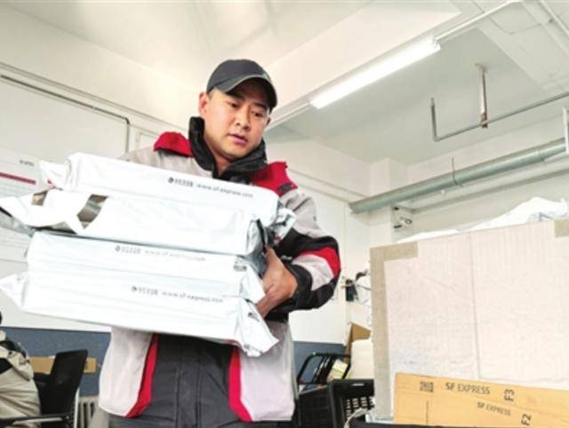 内蒙古小伙在太原送快递10余年:成就与这座城市的不解之缘