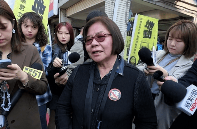 2014 年连胜文败选台北市长,如今台北党部主委空缺,郑丽文拟推其任职再获政坛机会?