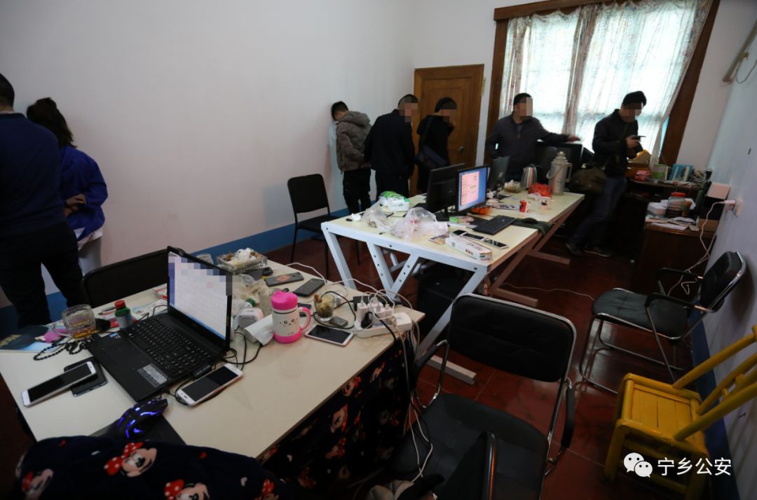 外汇分析师资格证(外汇分析师考试报名)
